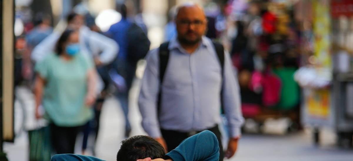 Desempleo extranjero baja a 7,7% incidido por sectores de servicios administrativos