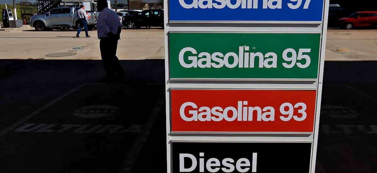 ClapesUC proyecta fuerte alza en el precio de las bencinas la próxima semana, considerando el Mepco