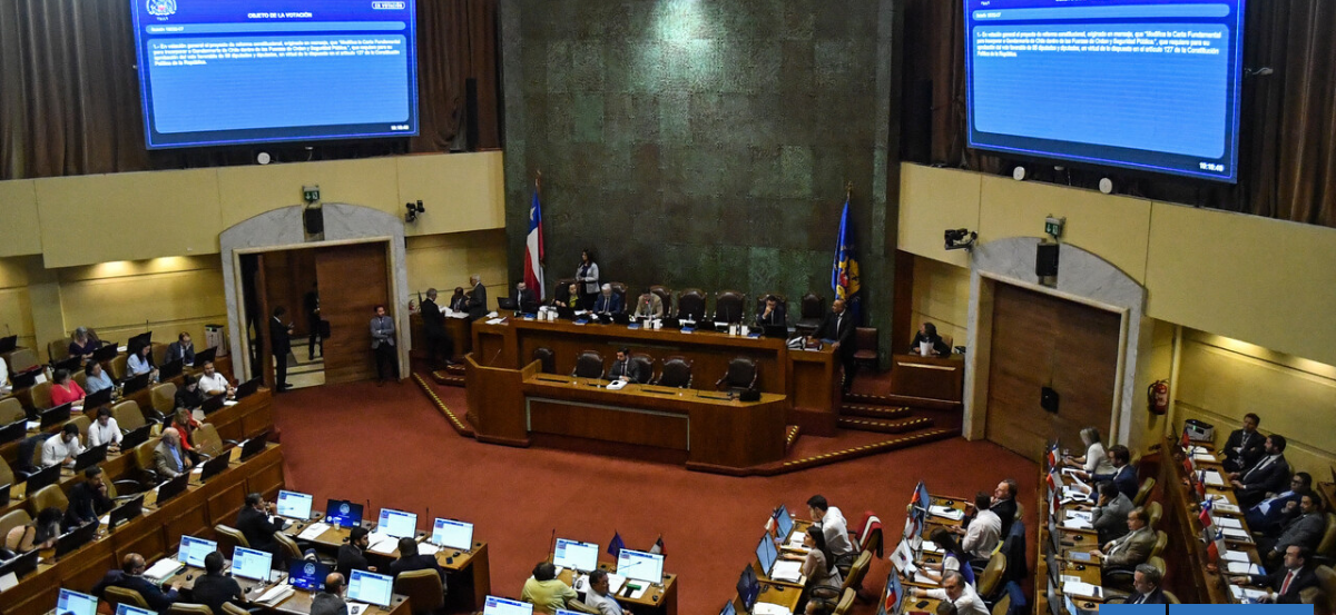 Reforma al sistema político será votada en marzo tras acuerdo entre Comisión de Gobierno y Ejecutivo