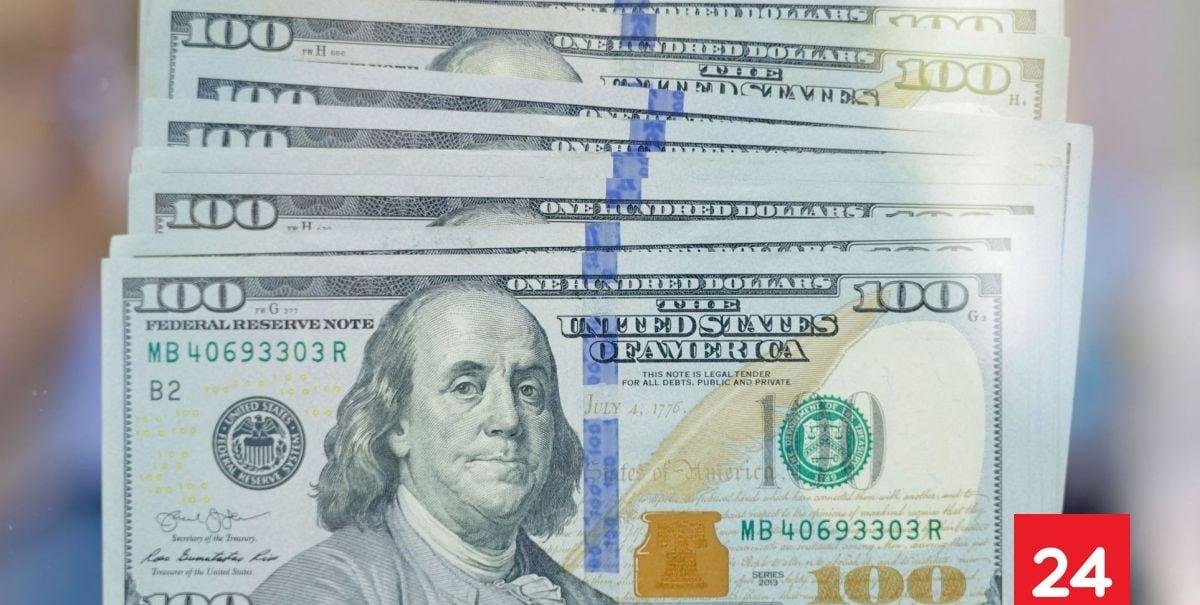 Tras mínimos inéditos desde 2024: Dólar en Chile cierra en $896 impulsado por caída del cobre y un dólar externo firme