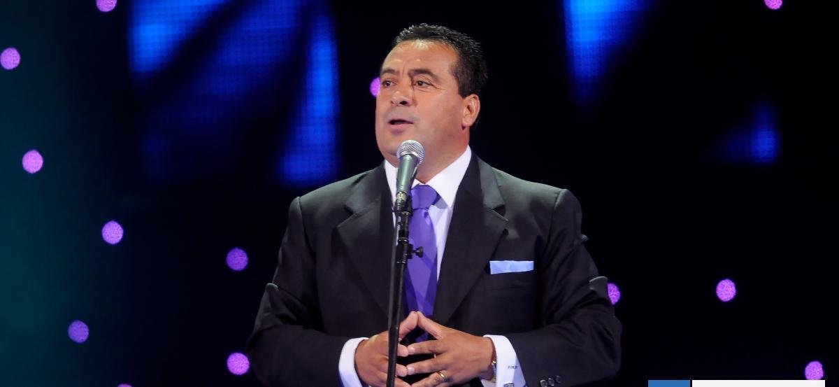 Dino Gordillo niega acusaciones: "Consistió en un saludo, sin connotación ni intención alguna"