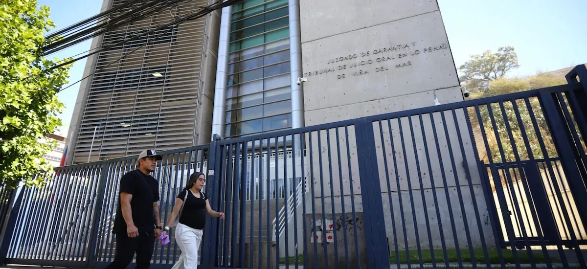 Dos detenidos en el Juzgado de Garantía de Viña del Mar tras altercado en plena audiencia: uno portaba un destornillador