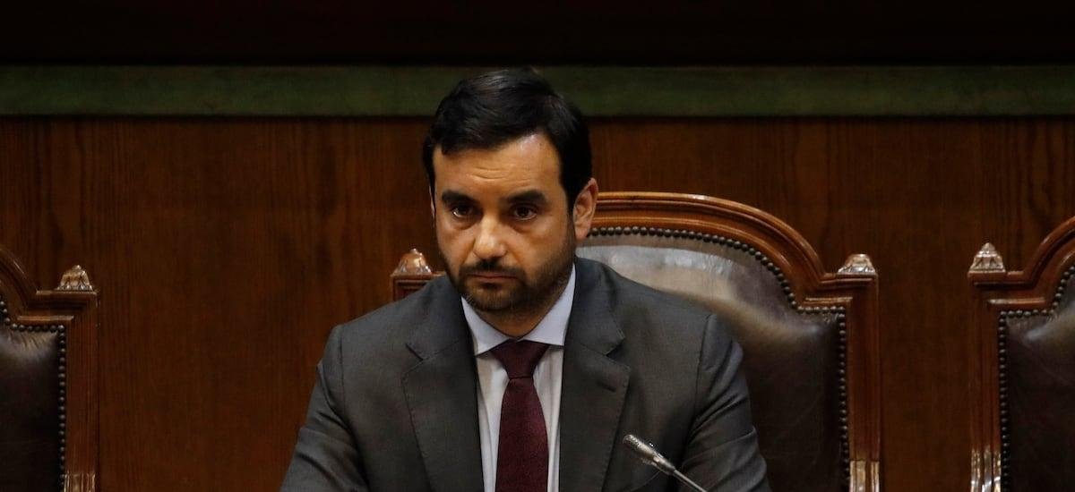 Ministro Gajardo afirma que se deben “sacar a los malos elementos” que manchan “honra” de Gendarmería