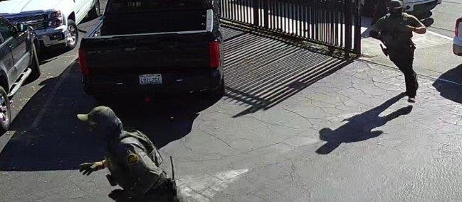 Denver prohíbe a agentes ICE cubrirse el rostro en operativos y exigirá identificación visible