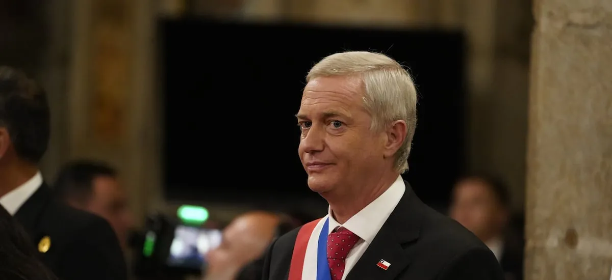 Kast instala en agenda la posibilidad de indultar y abre flanco en su “gobierno de emergencia”