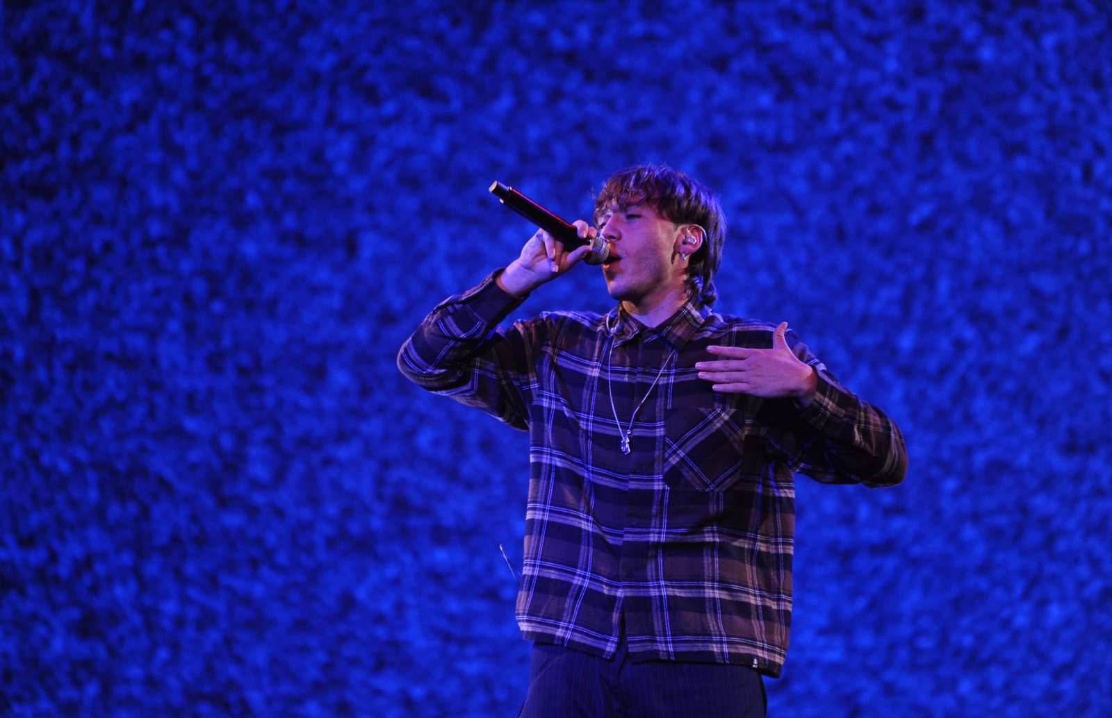 Paulo Londra debutó en Viña 2026 con un show sólido, guiños al público chileno y Ana Tijoux de invitada especial