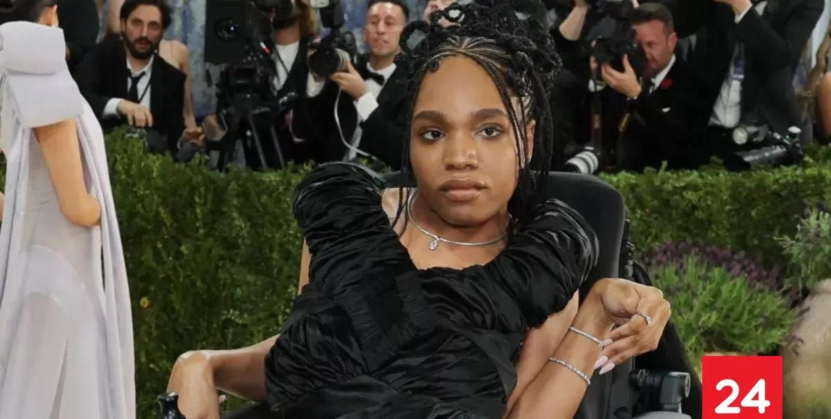 Aariana Rose Philip, la joven en silla de ruedas que conquistó las pasarelas internacionales