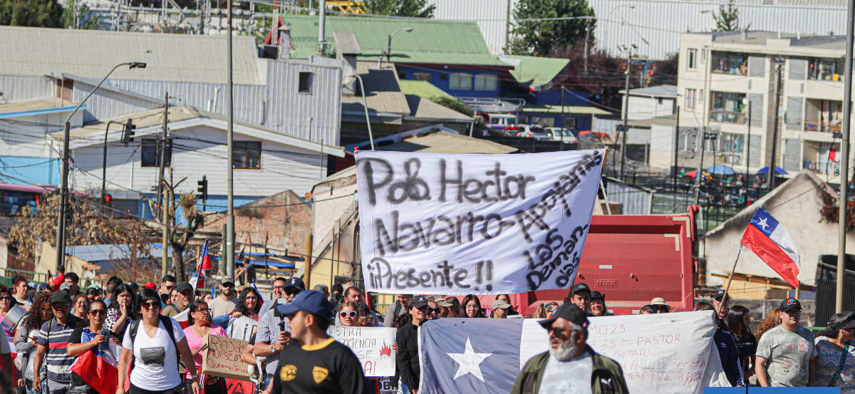 A un mes de megaincendio: Gobierno llama a afrontar tragedia en unidad tras manifestación en Penco