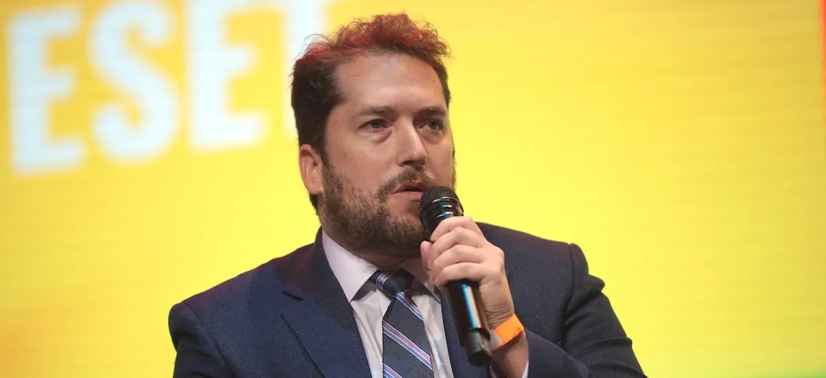 Brasil prohíbe entrar al asesor de Trump que pretendía ver a Bolsonaro por las restricciones de visado de EE.UU.