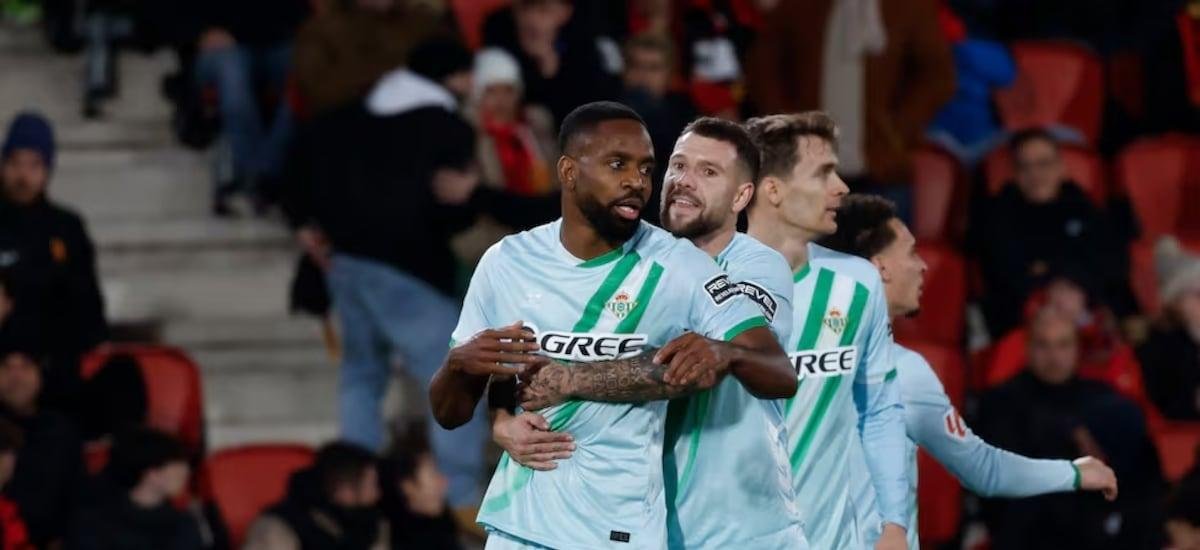 “Cuando te has convertido en un equipo ganador, se nota”: España se rinde ante la racha del Betis de Pellegrini