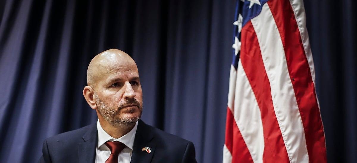 Embajador de EE.UU. por Visa Waiver: “No hay razones para sacar a Chile del programa”