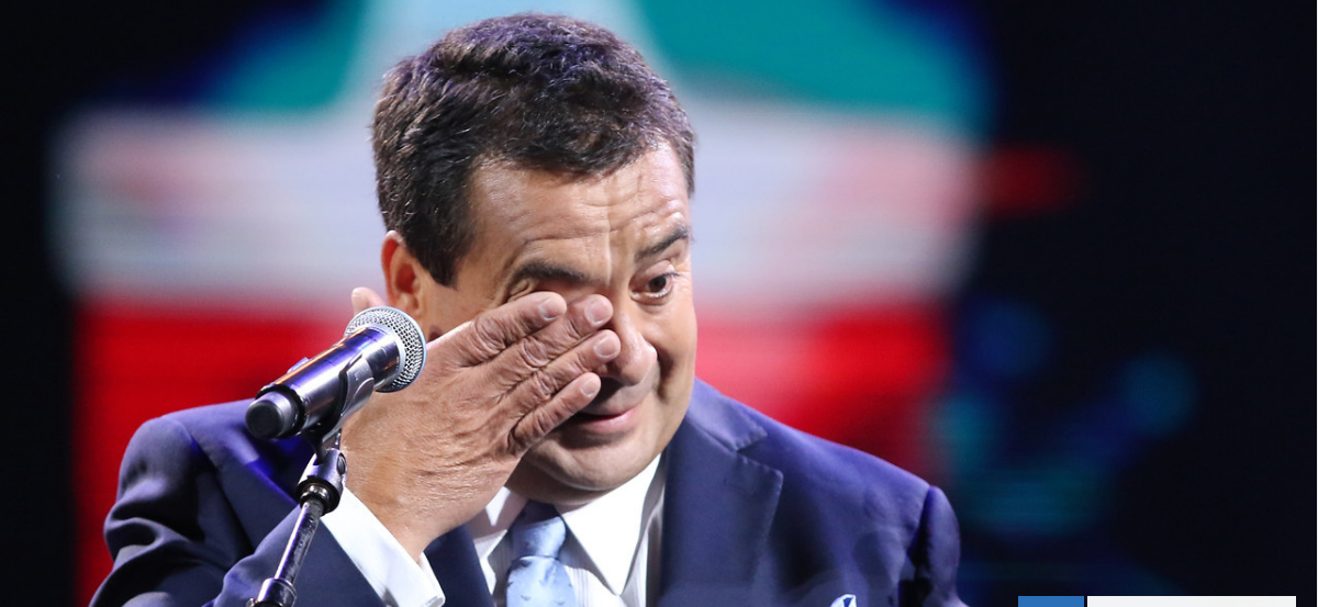 Dino Gordillo enfrenta nueva polémica por chiste racista: es el mismo que contó antes de besar a niña