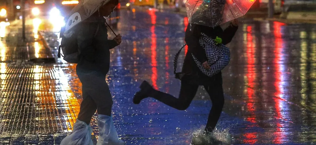 “Este viernes vendrá con más fuerza”: DMC anticipa intensificación del sistema frontal en la Región Metropolitana durante la madrugada