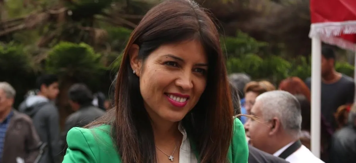 A su regreso a Chile, Karen Rojo deberá enfrentar audiencias para cumplir su condena