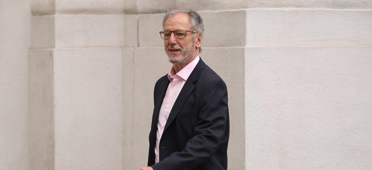 Biministro García asegura que las cuentas de la luz bajarán en el futuro y no solo por el fin del pago de la deuda