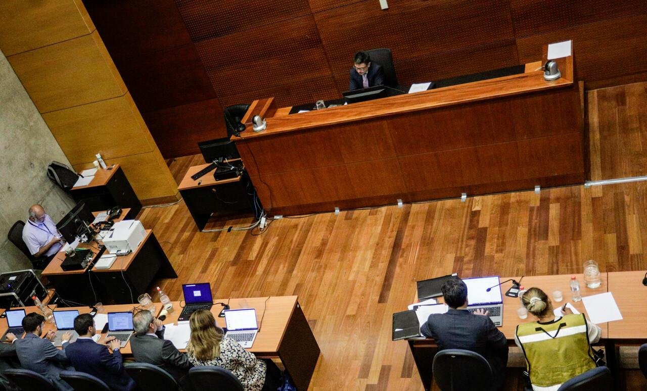 Caso Muñeca Bielorrusa: La asistente de Eduardo Lagos que quedó en la mira de Fiscalía por presunto lavado de dinero