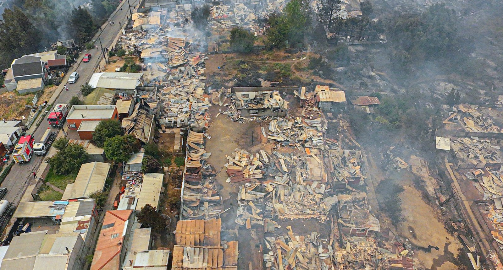 A un mes de los incendios en el Biobío: Los cruces entre el alcalde de Penco y el Gobierno por la gestión de la emergencia