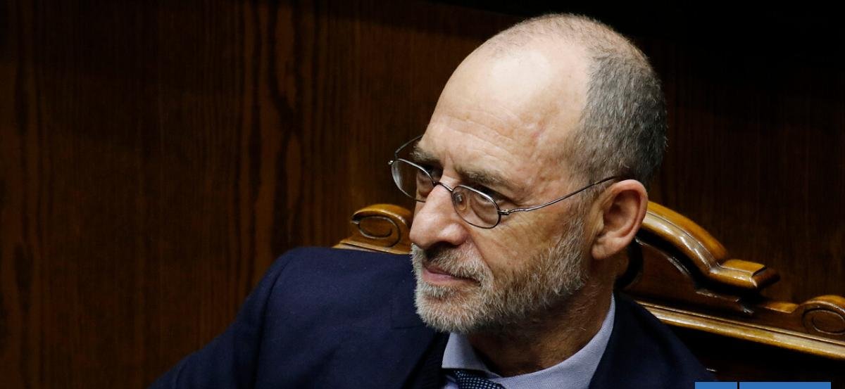 Subsecretaría niega gestiones de Eidelstein por cable chino ante crítica de la UDI por viaje a Beijing