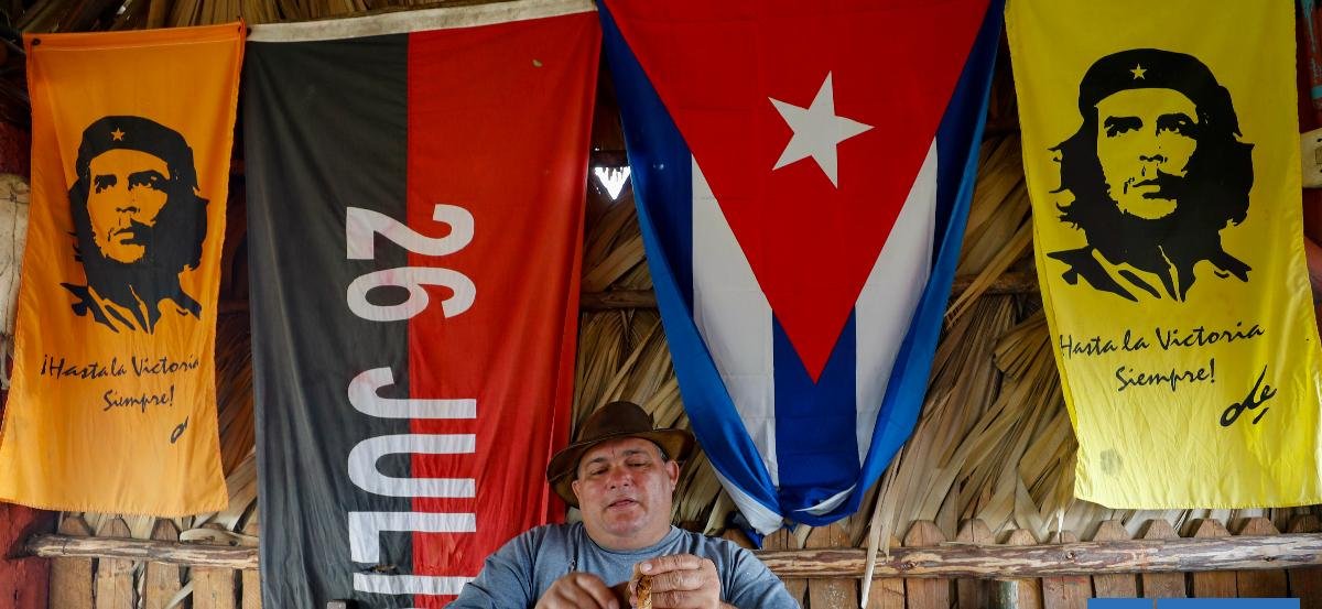 China anuncia que seguirá blindando a Cuba y emplaza a Trump a que termine con el bloqueo económico