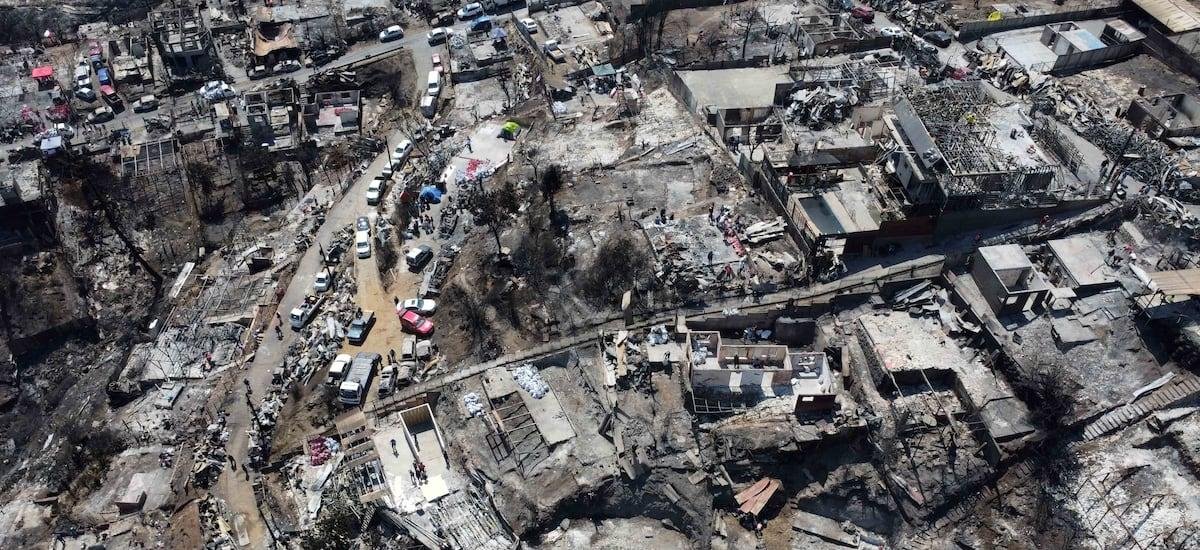 Contraloría envía antecedentes al CDE por pagos del gobierno tras megaincendio y fustiga a Ripamonti por gestión de ayuda