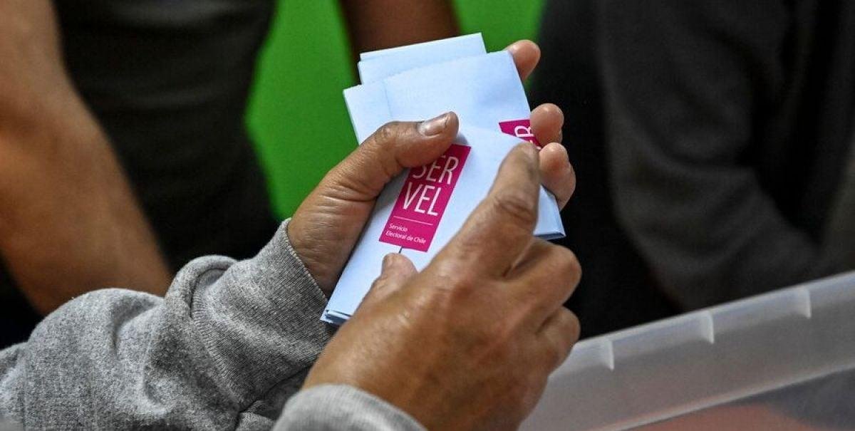 Multas por no votar: proyecto avanza con sanción de hasta $200 mil y aplicaría solo a chilenos