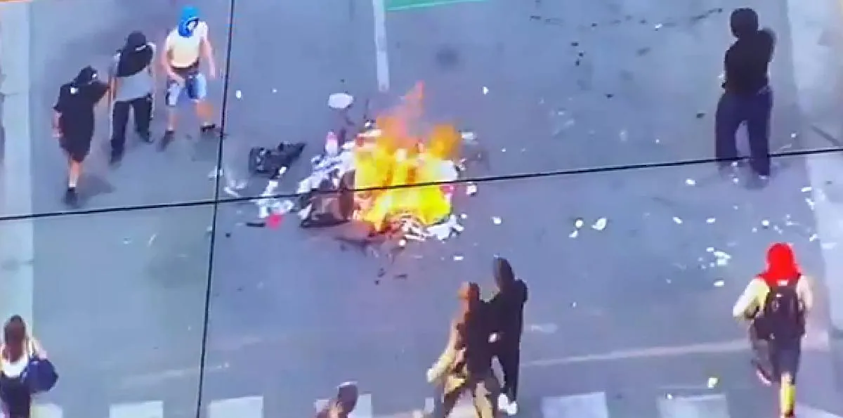 Manifestación en sector de Plaza Italia dejó a carabinero herido a horas de investidura de Kast