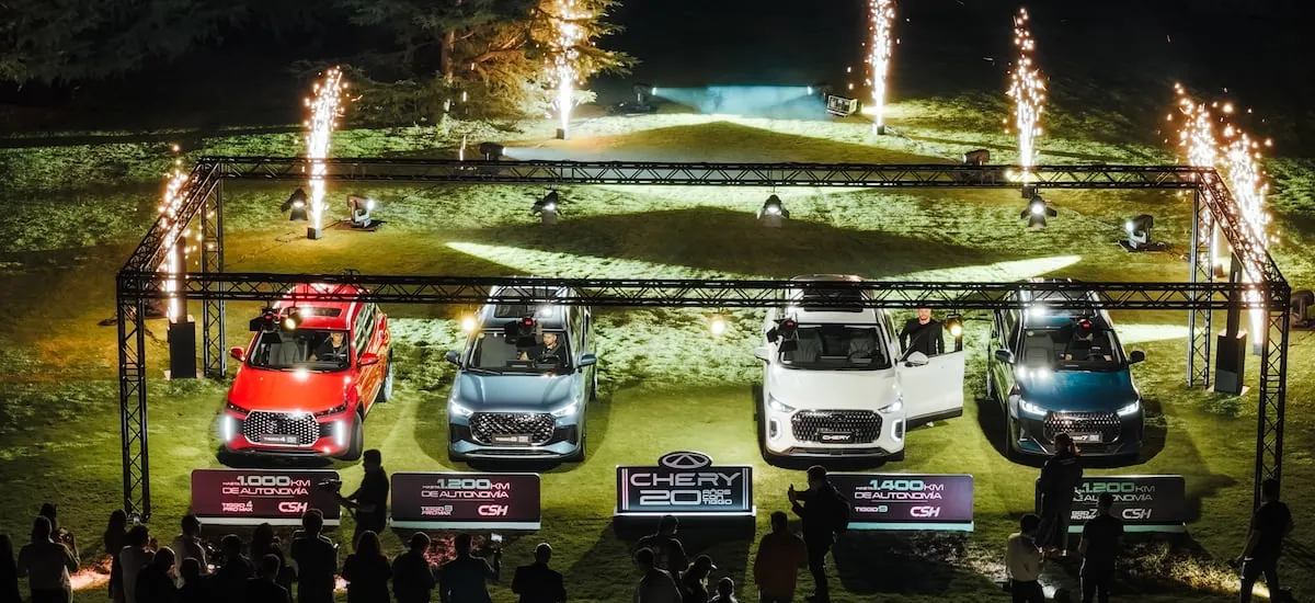 Chery muestra su nueva tecnología híbrida enchufable CSH en Chile