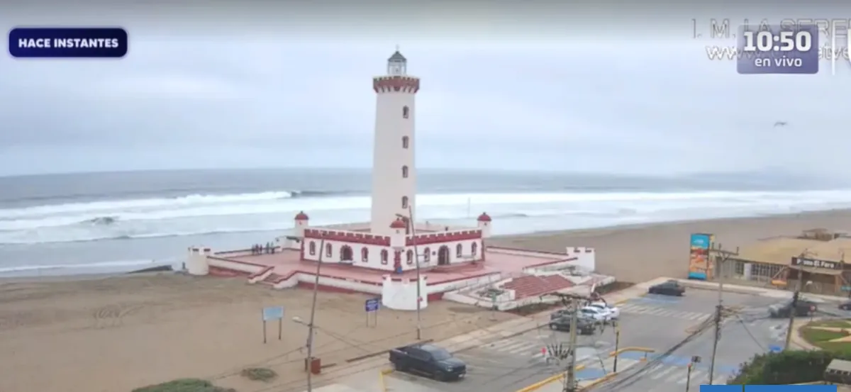 Video del faro de La Serena evidencia magnitud del fuerte sismo percibido en el norte del país