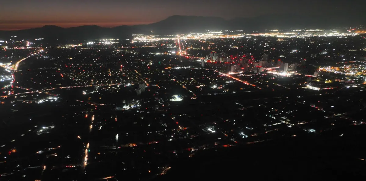 Hasta 7 horas sin luz: Estos son los cortes que afectarán a 8 comunas de Santiago este martes