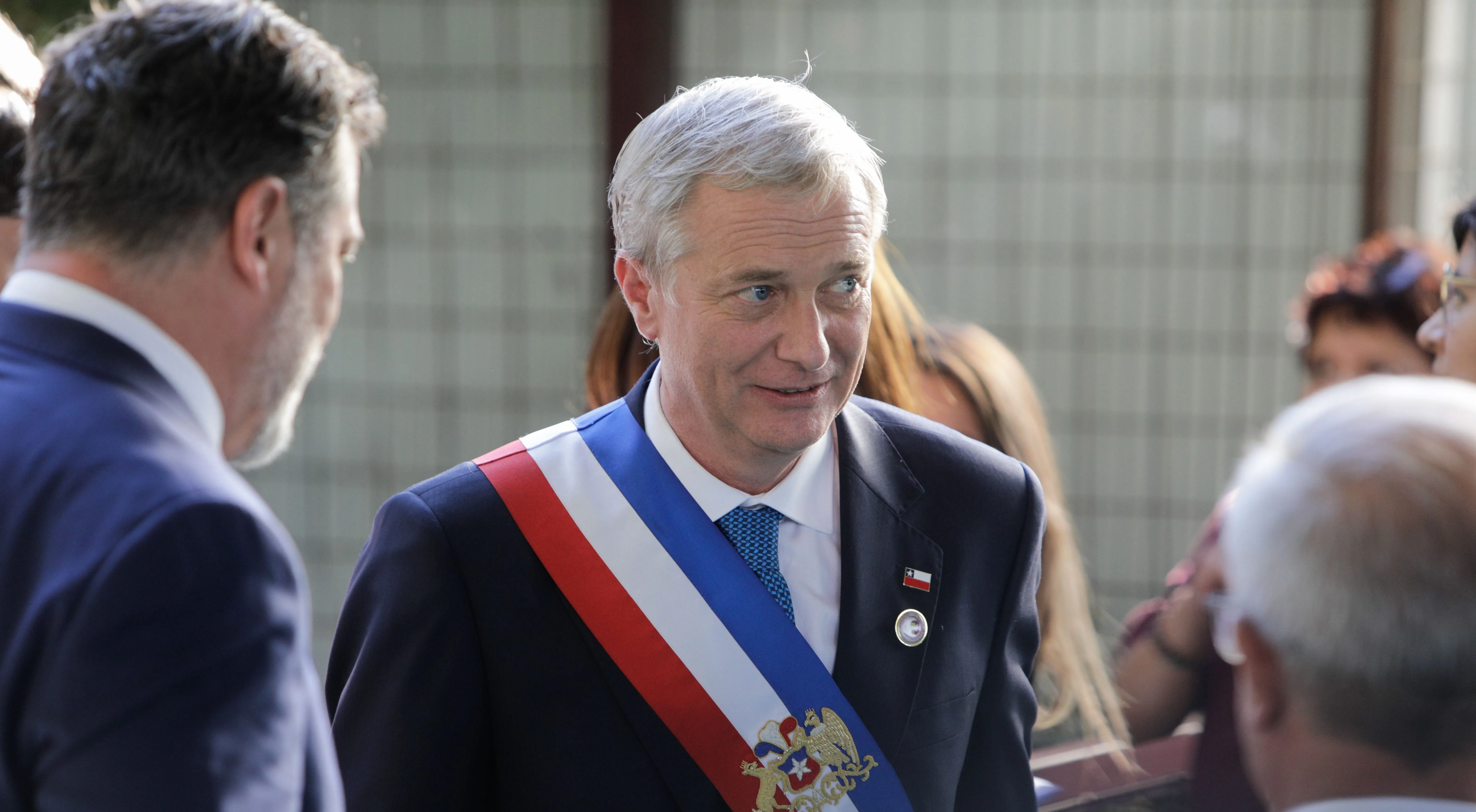 Prohibido bloquear usuarios y evitar el abuso de imagen: El decálogo del gobierno de Kast para el uso de redes sociales de autoridades