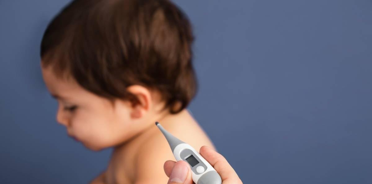 Minsal informa contagio de sarampión en lactante que ingresó desde México