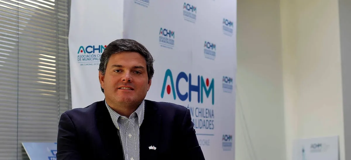 ACHM llama a eliminar cláusula que permitiría cesar del cargo a alcaldes en Ley de Seguridad Municipal