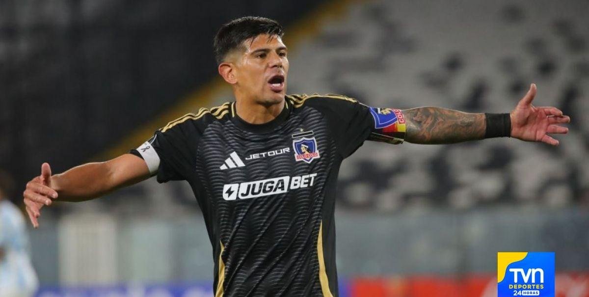"Gracias por este favor": el "apuntado" de los hinchas de Colo Colo por inminente salida de Esteban Pavez
