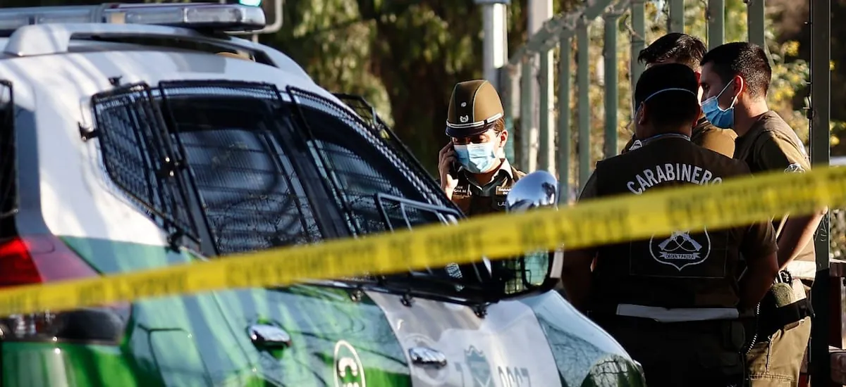 Detienen a hombre de 82 años por el femicidio de su esposa en La Pintana: habría confesado el crimen