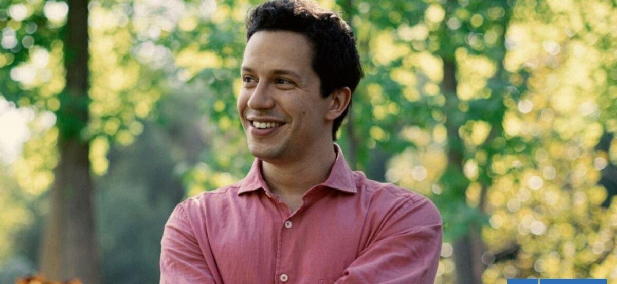 Alonso Quintero responde violento mensaje en redes: "Puros personajes drogos"