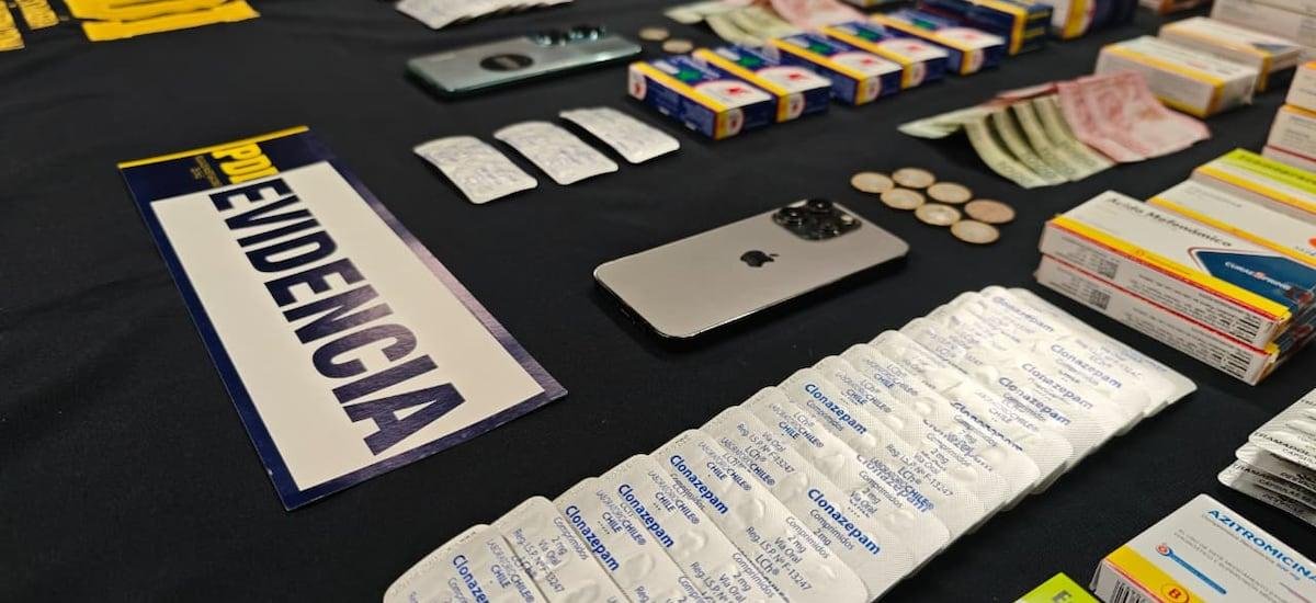 Cinco sujetos detenidos por venta ilegal de medicamentos: incautaron 9 mil dosis en la región Metropolitana