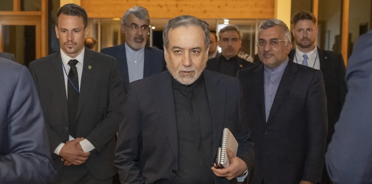 Delegaciones de Irán y EE.UU. llegan a Suiza para participar en la primera ronda de negociaciones
