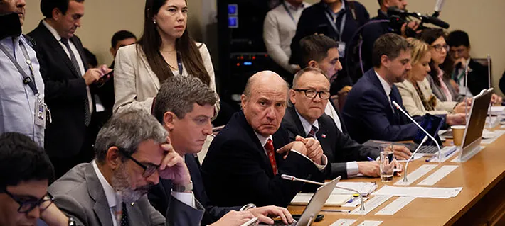 Reconstrucción: Quiroz rebate a diputados de oposición por "seguidilla de afirmaciones y frases ignorantes"