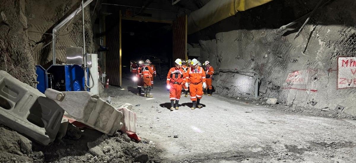 Sernageomin exige a Codelco documentación tras “inconsistencias” en entrega de información sobre estallido de roca en El Teniente - La Tercera