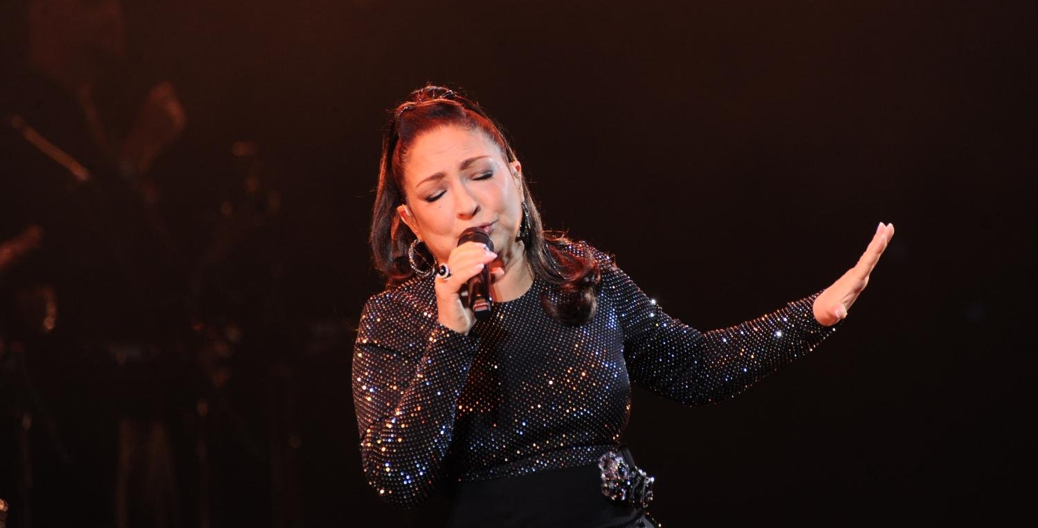 “Un caramelito para el alma”: Las reacciones que ha dejado en redes sociales la presentación de Gloria Estefan en Viña 2026