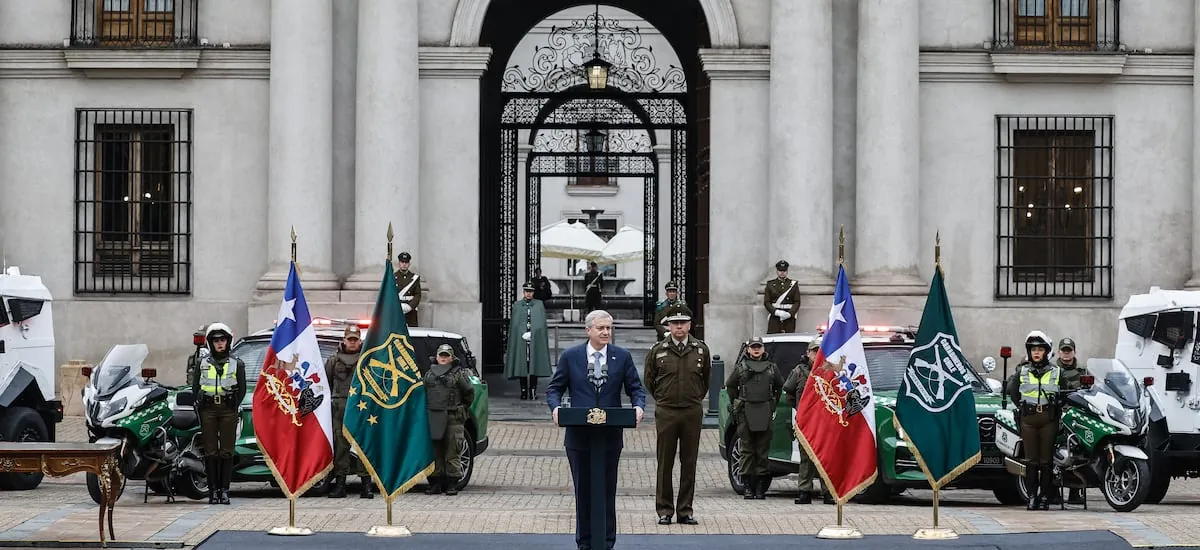 Indicaciones a proyecto de Boric, inversión de $100 mil millones, más sueldo y bono por riesgo: las claves del anuncio del gobierno a Carabineros