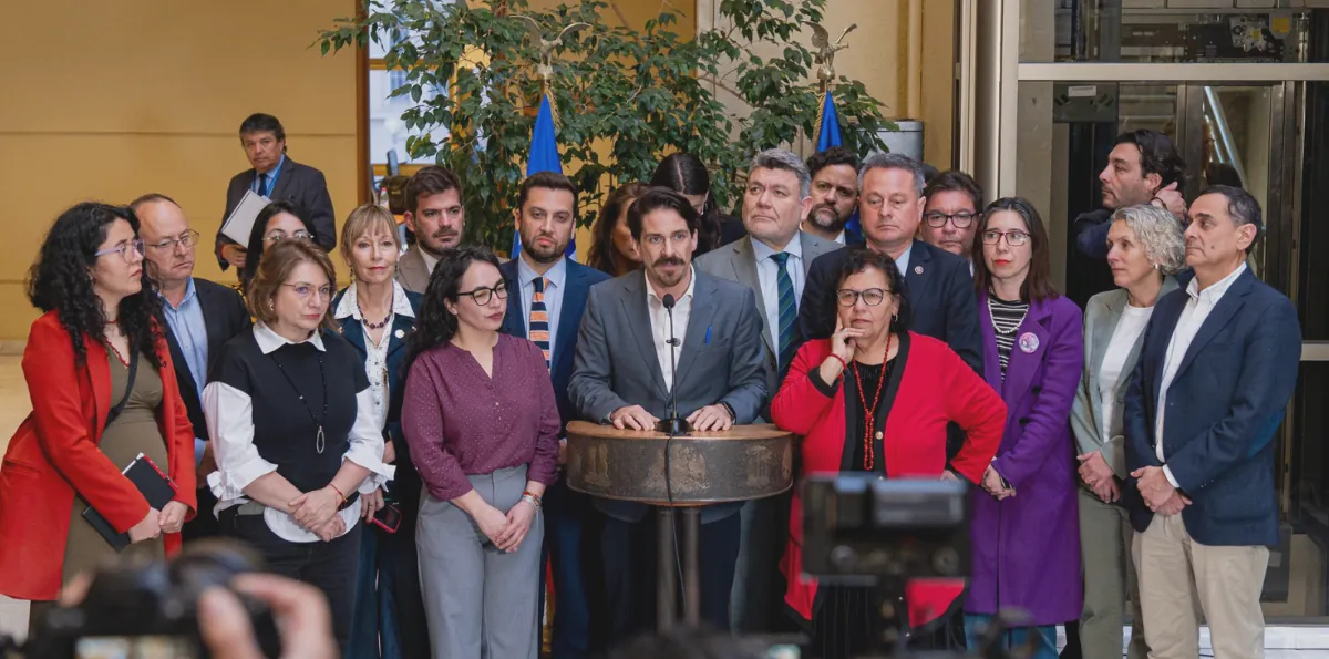 Bancadas de oposición oficializan interpelación a canciller Pérez Mackenna: “Es un acto que va en defensa de Chile”