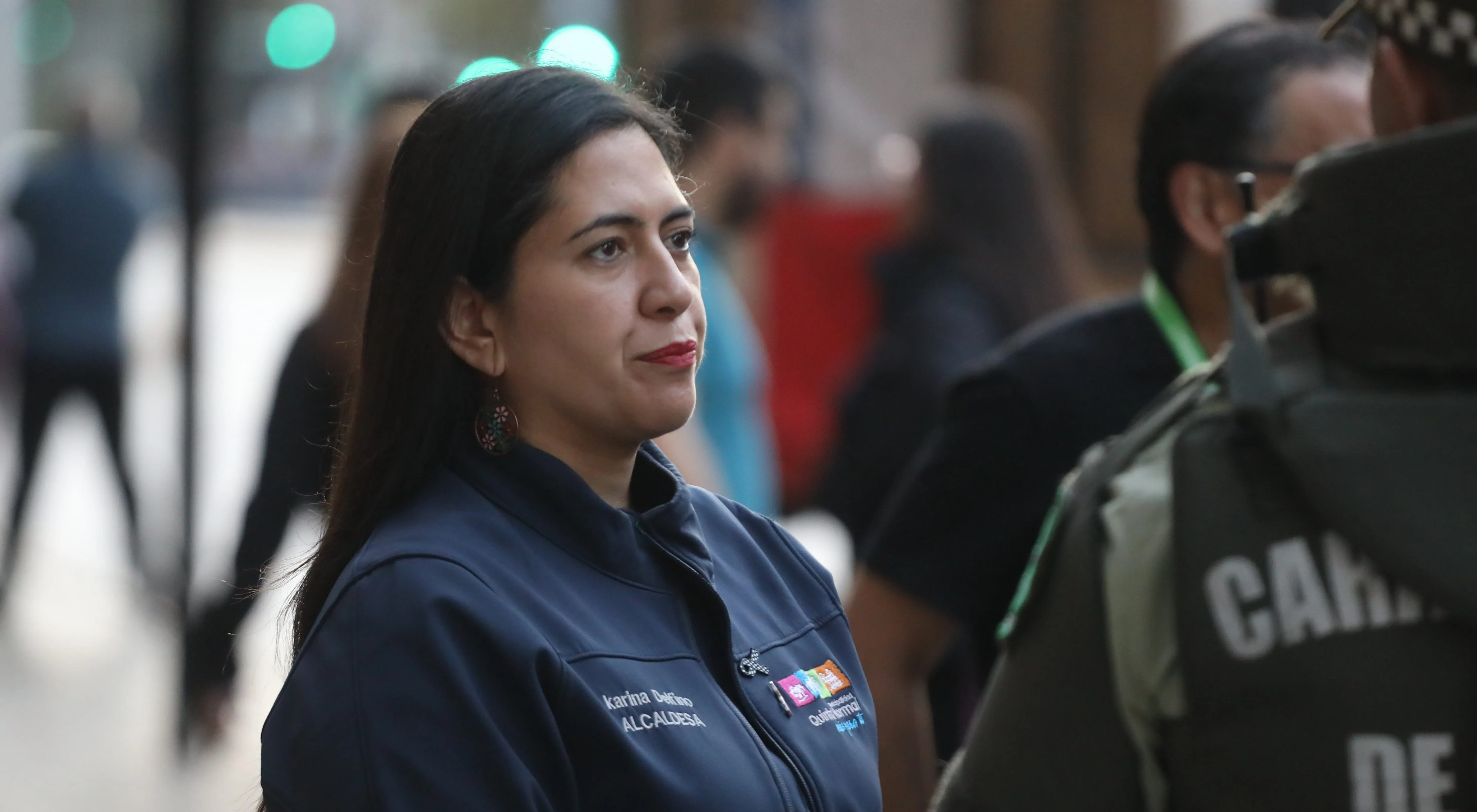 Formalizan como encubridor de homicidio a conductor del camión que dejó un cadáver frente al domicilio de la alcaldesa Karina Delfino (PS)