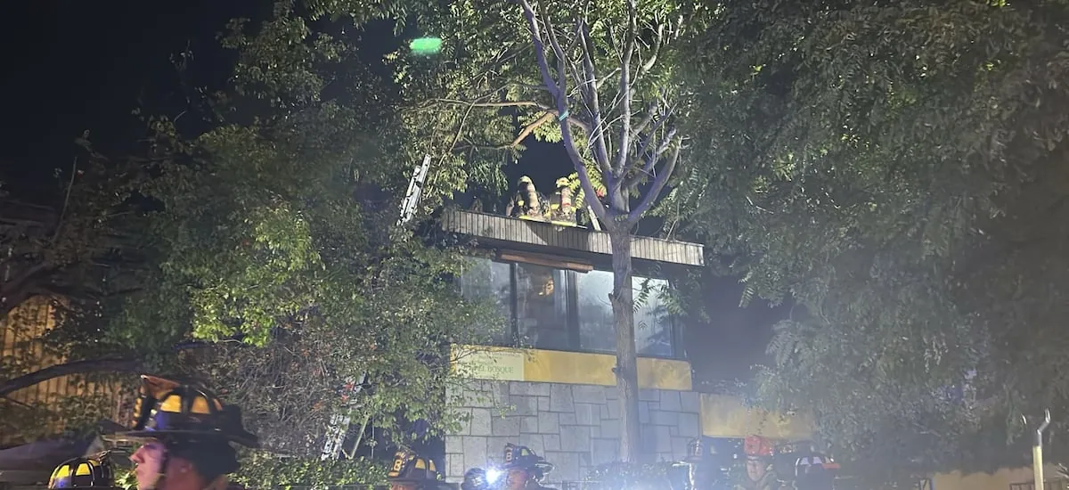 Incendio en hogar de ancianos de Providencia deja un fallecido y cinco heridos