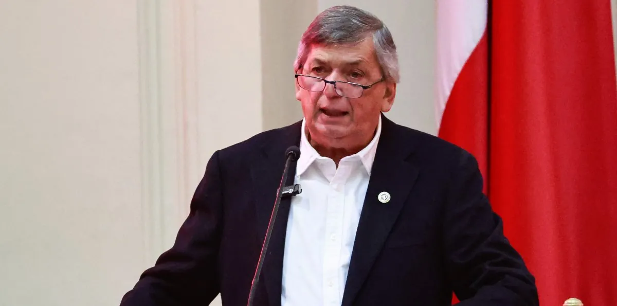 Carmona respaldó demandas de deudores del CAE: "La educación no puede ser una trampa ni una condena perpetua"