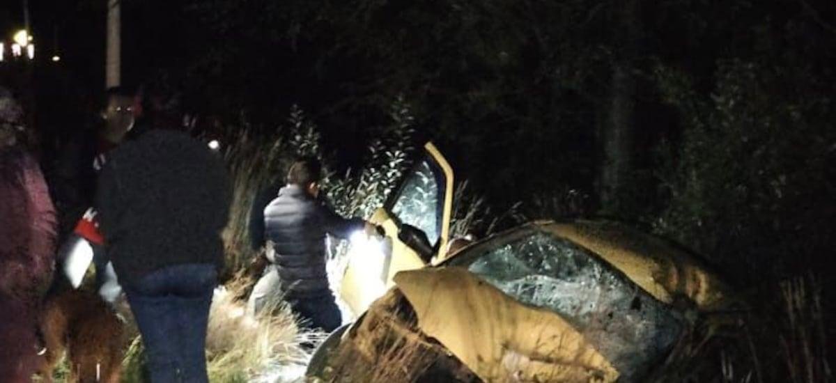 Cuatro muertos y seis heridos deja violenta colisión en Mariquina: dos víctimas fueron atropelladas tras salir eyectadas - La Tercera
