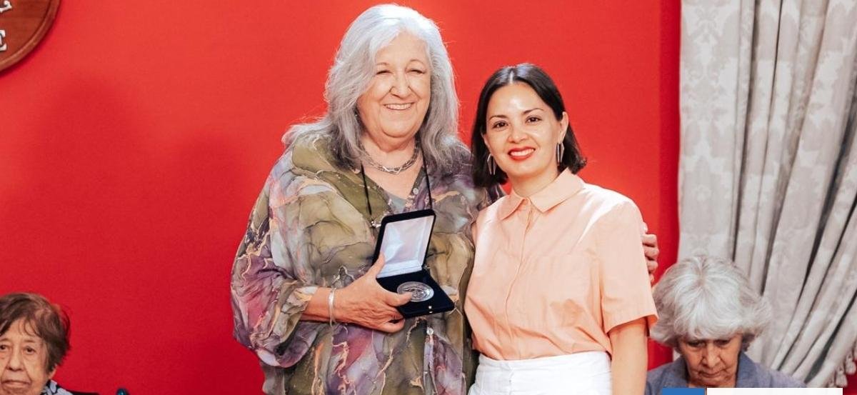 Anita Reeves y 3 figuras de la cultura reciben Orden al Mérito Pablo Neruda