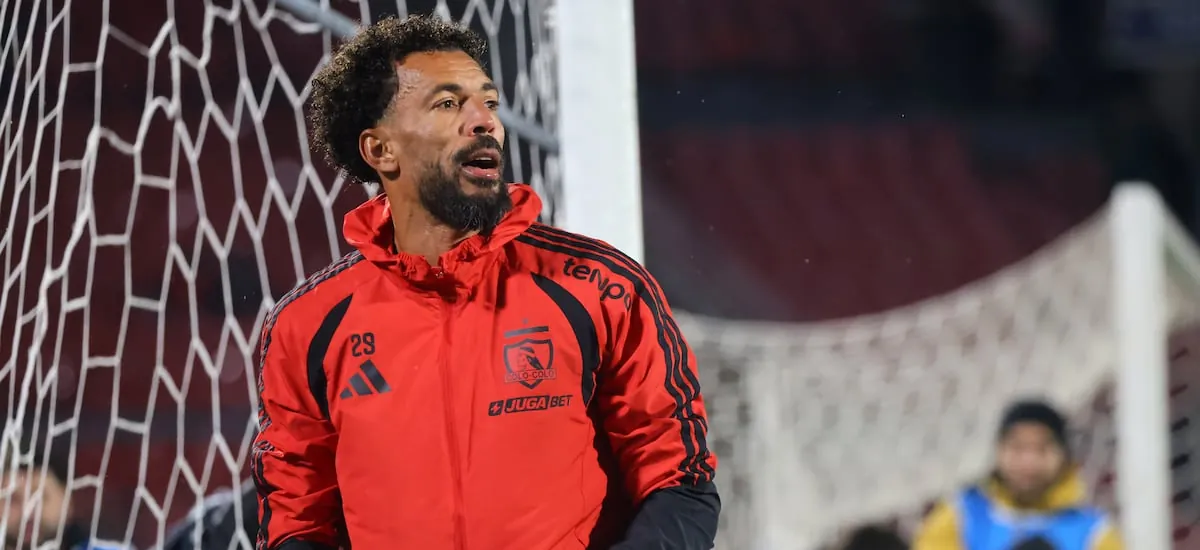 Vozinha encabeza la rebelión alba: el potente mensaje de apoyo del plantel de Colo Colo a Javier Correa