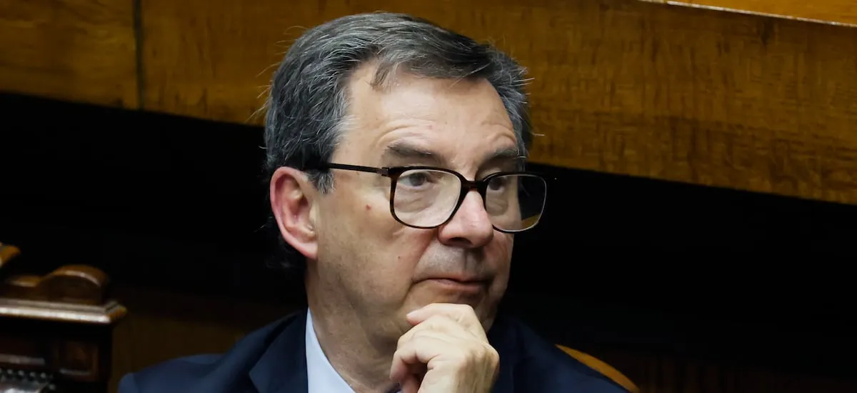 Barros descarta situación “excepcional” ante tensión con Argentina y dice que decisión de convocar al Cosena depende de Kast