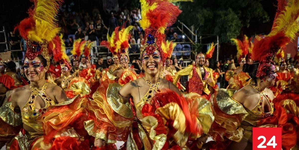 Bailes y tambores marcan el 70 aniversario del histórico Desfile de Llamadas en Uruguay